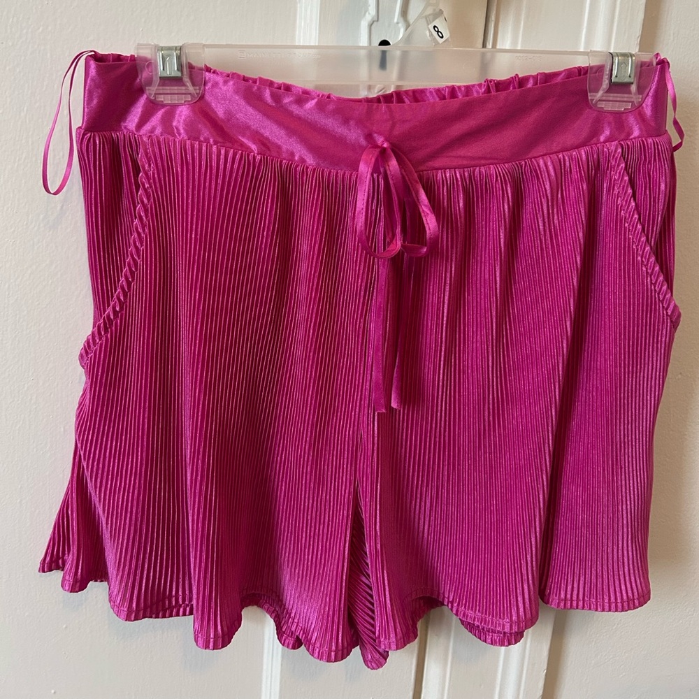 Blue B pink shorts